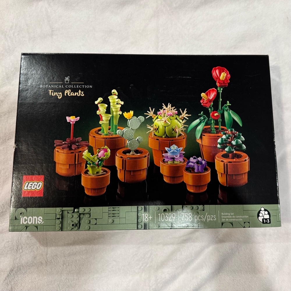 LEGO Icons Botanical Collection Tiny Plants Building Set - NWT!